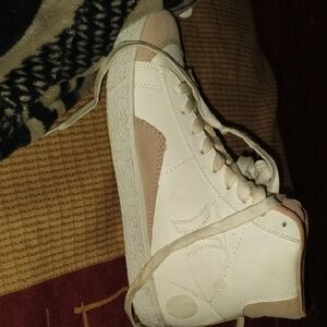 Hurley White and Tan High-Top Sneakers